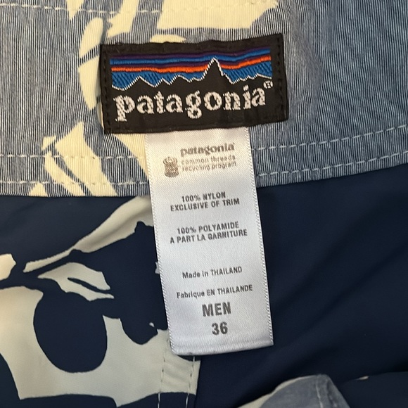 Patagonia Men’s Board Shorts - Picture 3 of 4